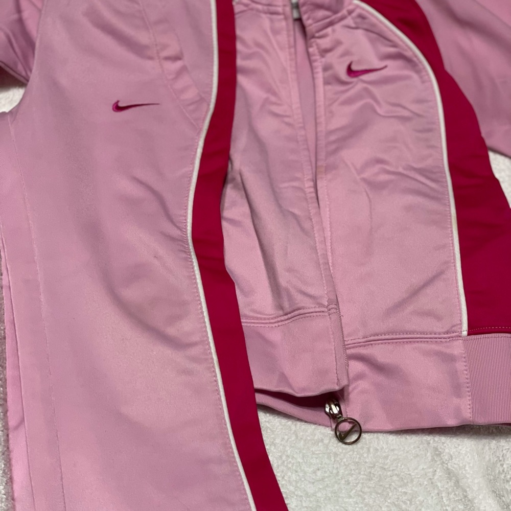 Size 5 light pink /dark pink tracksuit